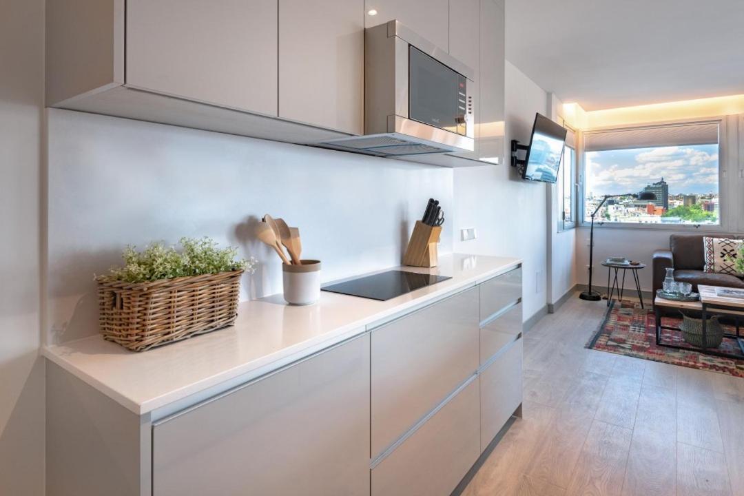 2 Bedrooms 1 Bathroom Furnished - Justicia - Incredible Views - Mintystay Madrid Kültér fotó